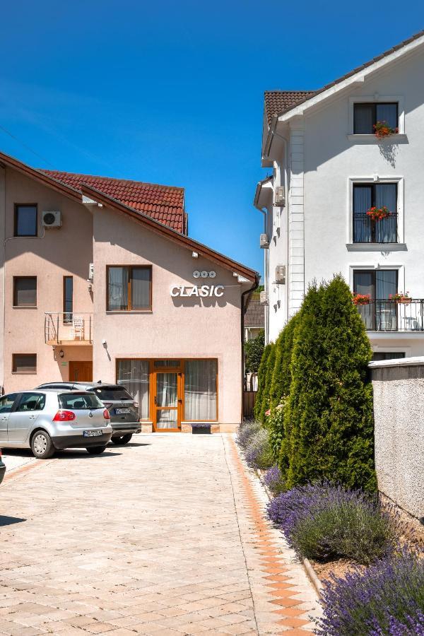 Pensiunea Clasic Hunedoara Pestisu Mare Exterior photo