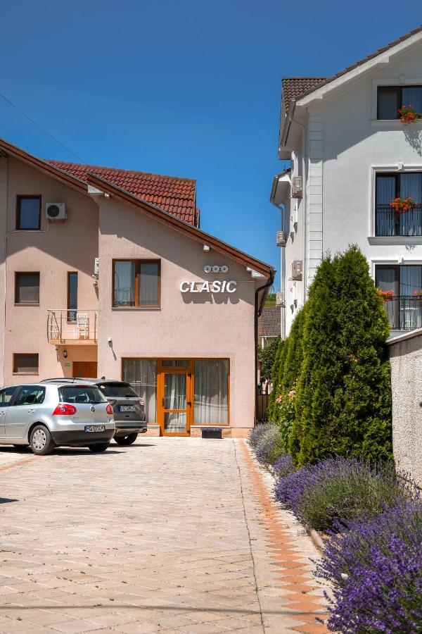 Pensiunea Clasic Hunedoara Pestisu Mare Exterior photo